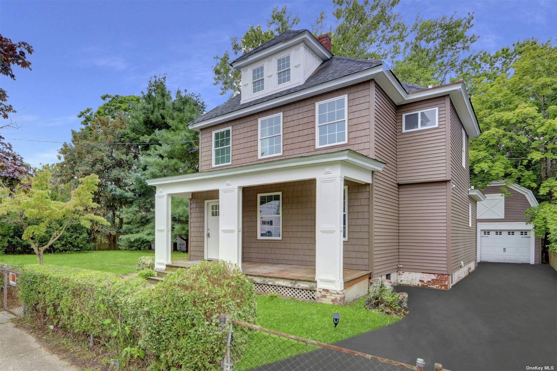 Property Photo:  10 Cedar Avenue  NY 11772 