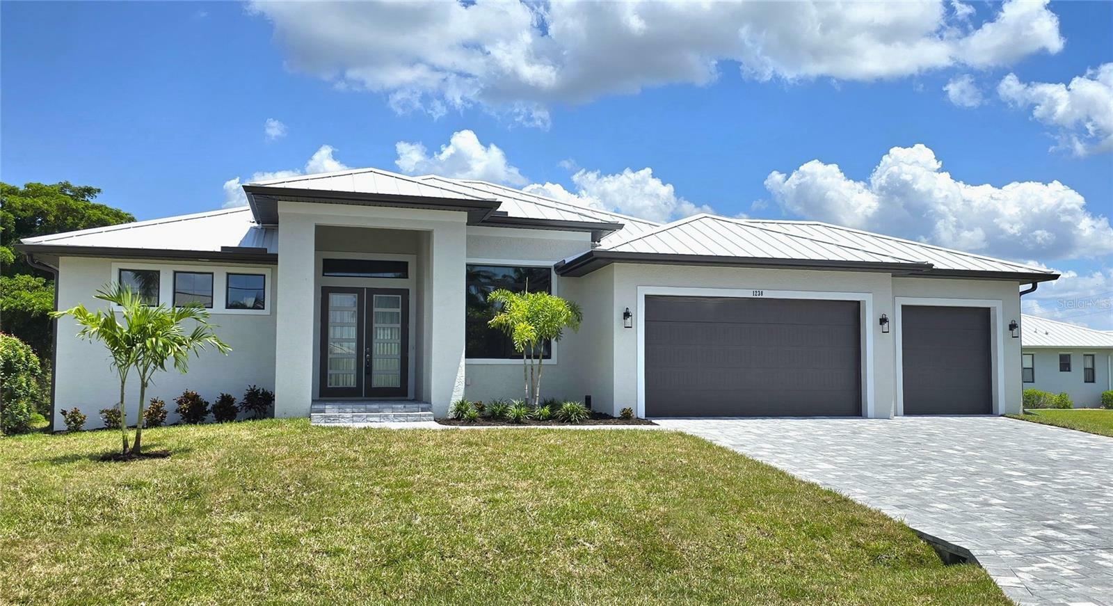 Property Photo:  1238 Riding Rocks Lane  FL 33950 