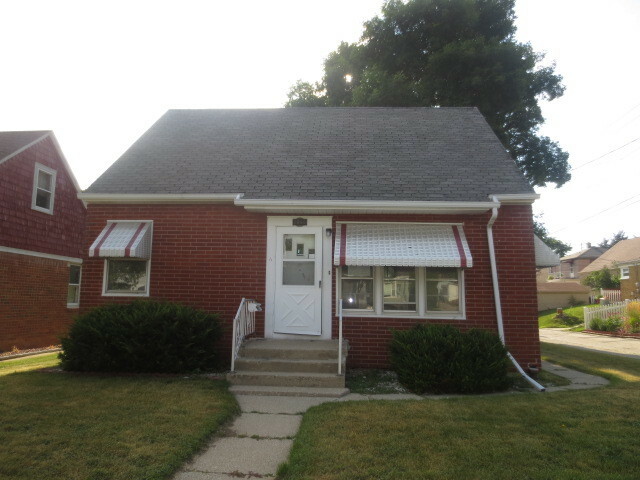 Property Photo: 3066 S 33rd St WI 53215