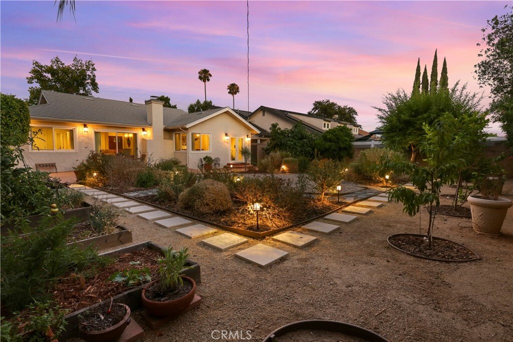 Property Photo:  10015 Whitaker Avenue  CA 91343 