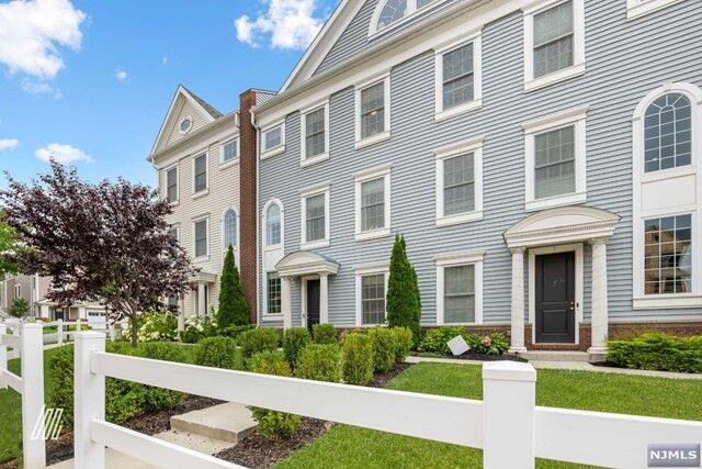 Property Photo:  3 Roosevelt Drive  NJ 07075 