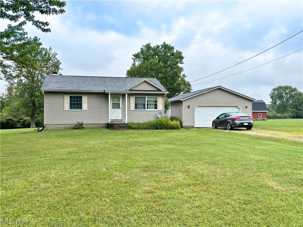 Property Photo:  943 State Route 307 E  OH 44047 