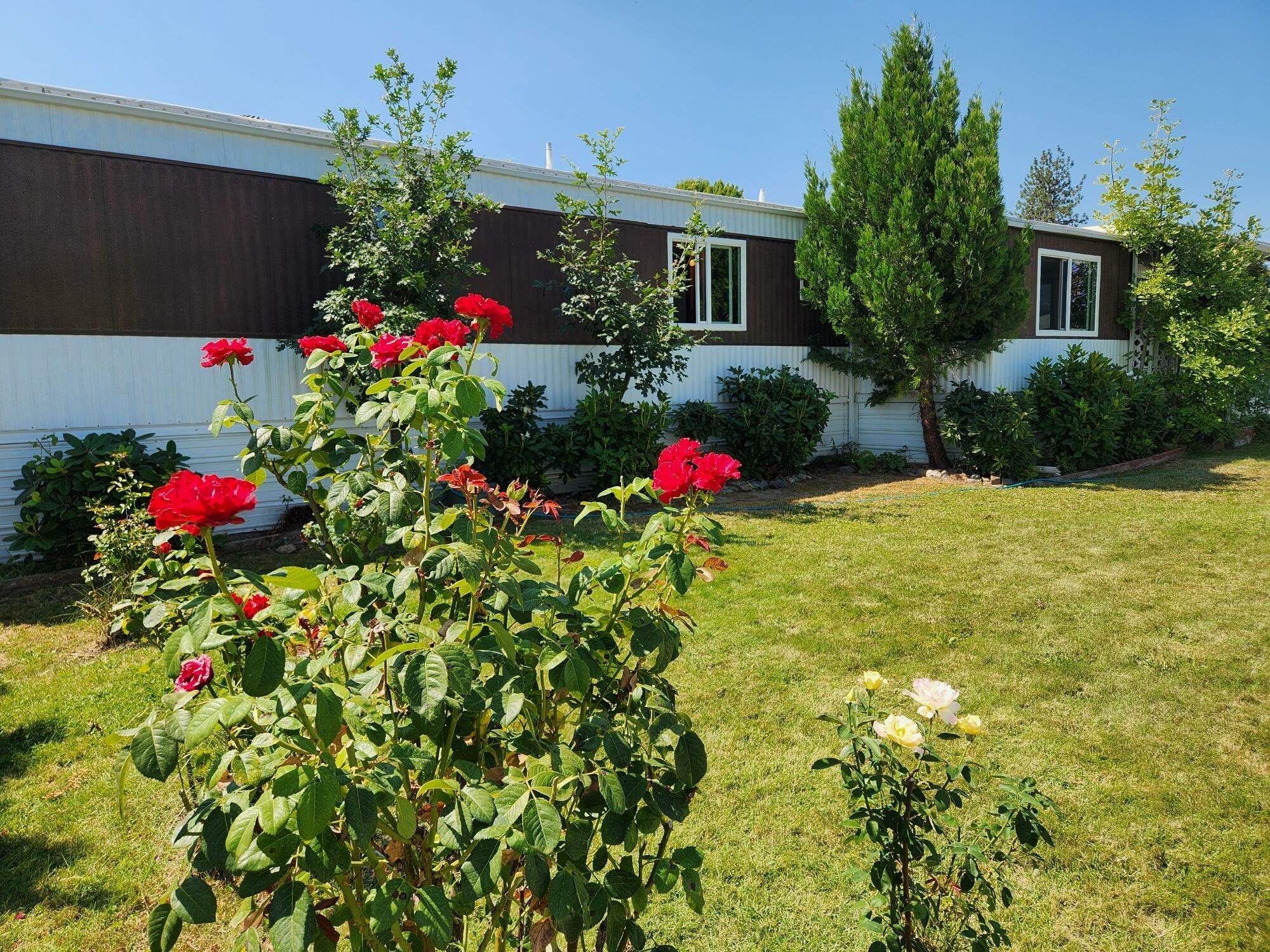 Property Photo:  5076 Leonard Road 121  OR 97527 