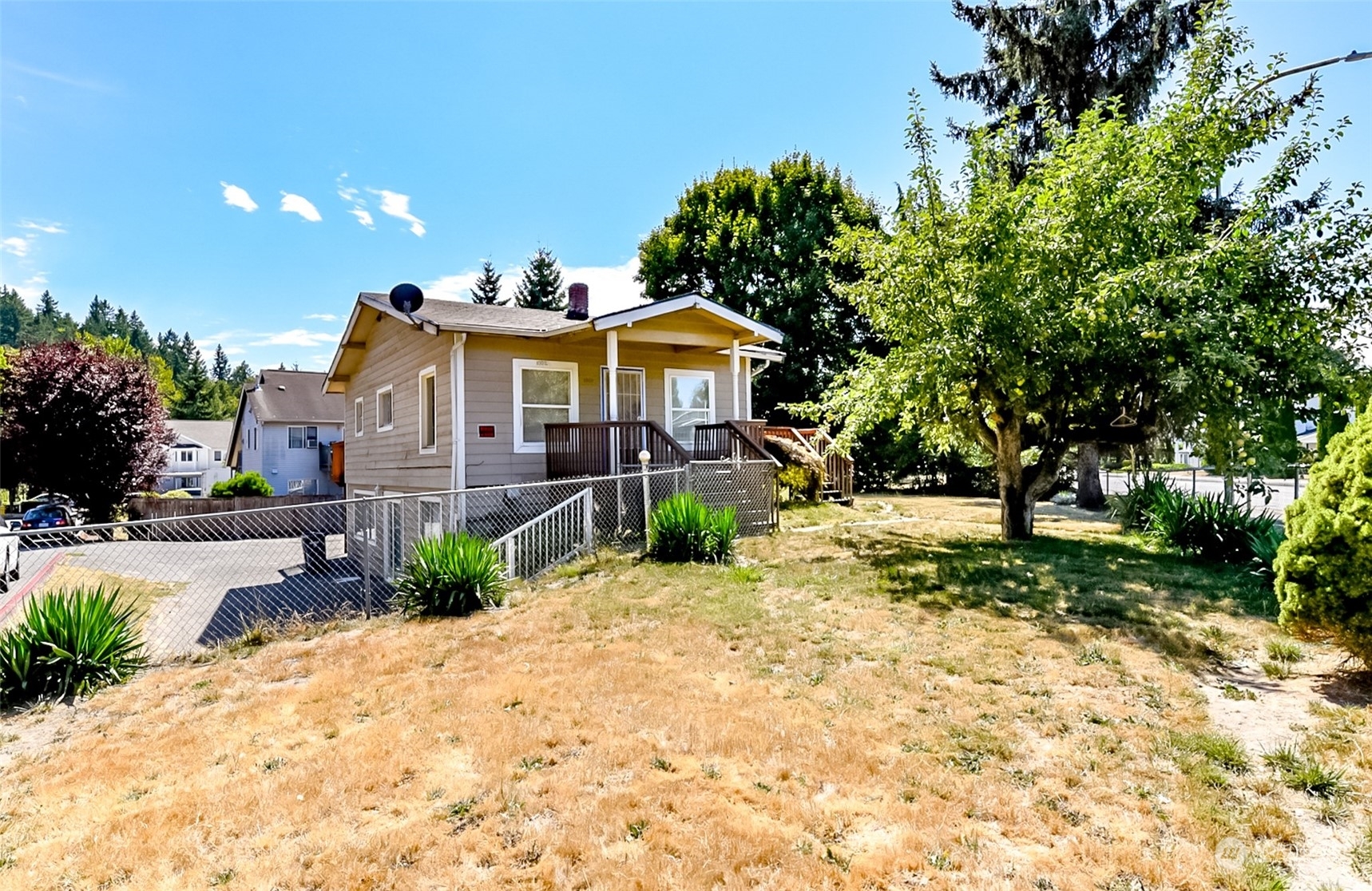 Property Photo:  1002 37th Street SE  WA 98002 