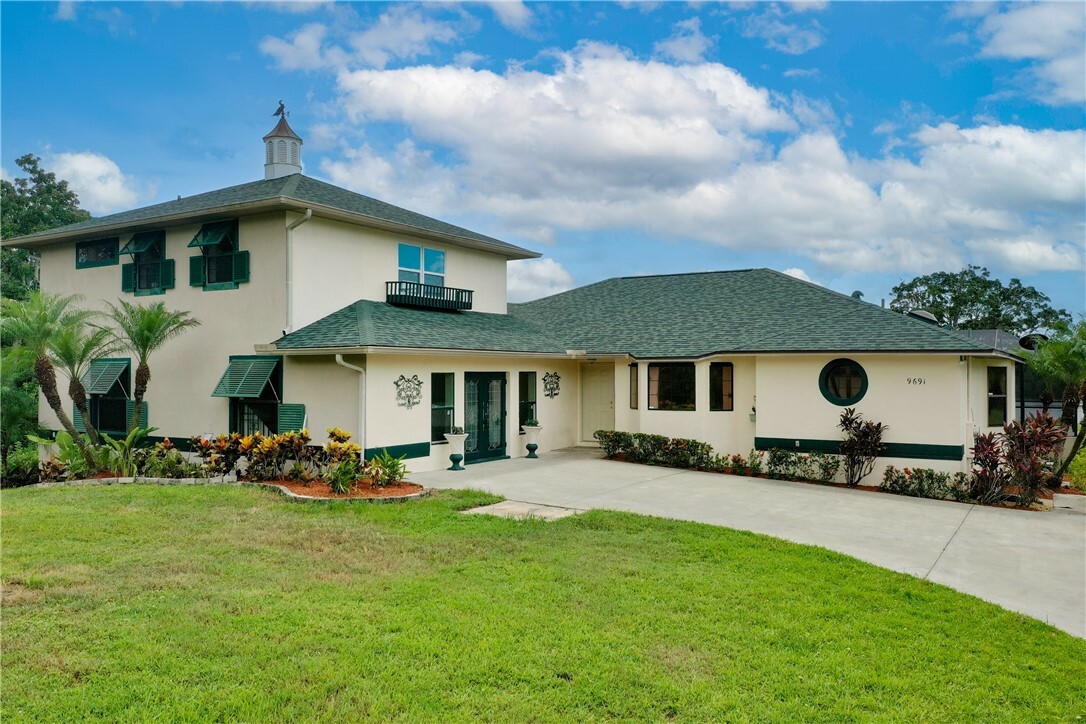 Property Photo:  9691 Mockingbird Lane  FL 32976 