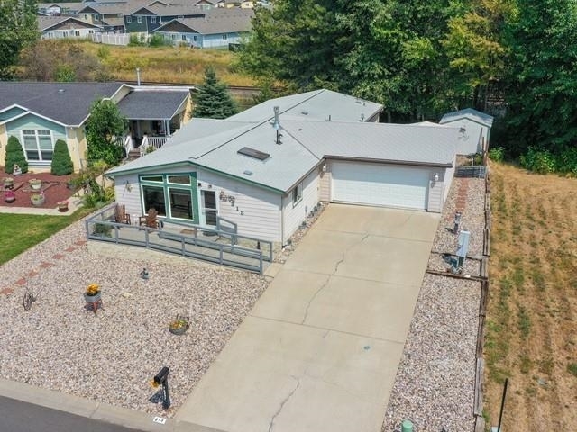 Property Photo: 313 E Meadowmere Way WA 99006