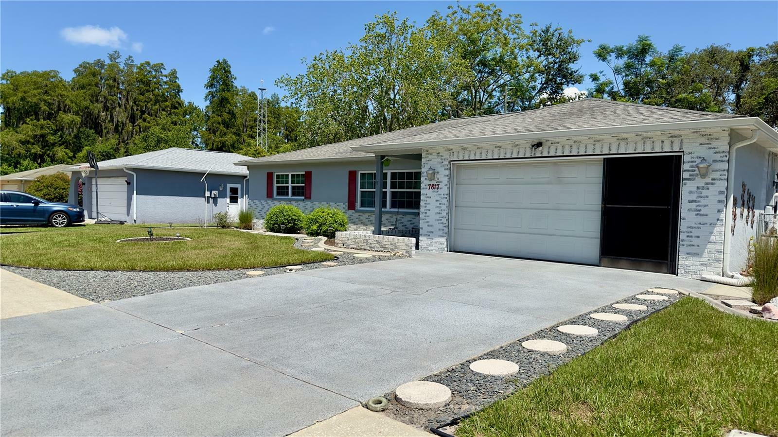 Property Photo: 7817 Rusty Oak Drive FL 34653