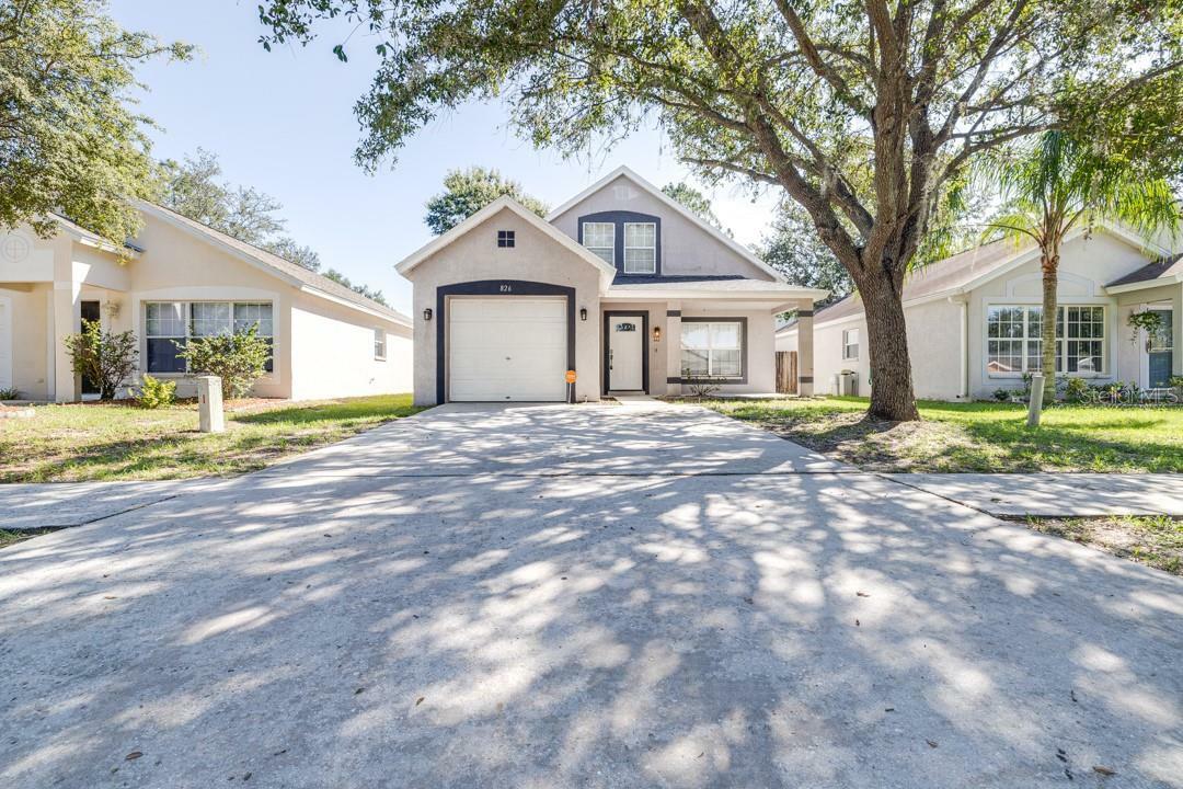 Property Photo:  826 Cape Cod Circle  FL 33594 