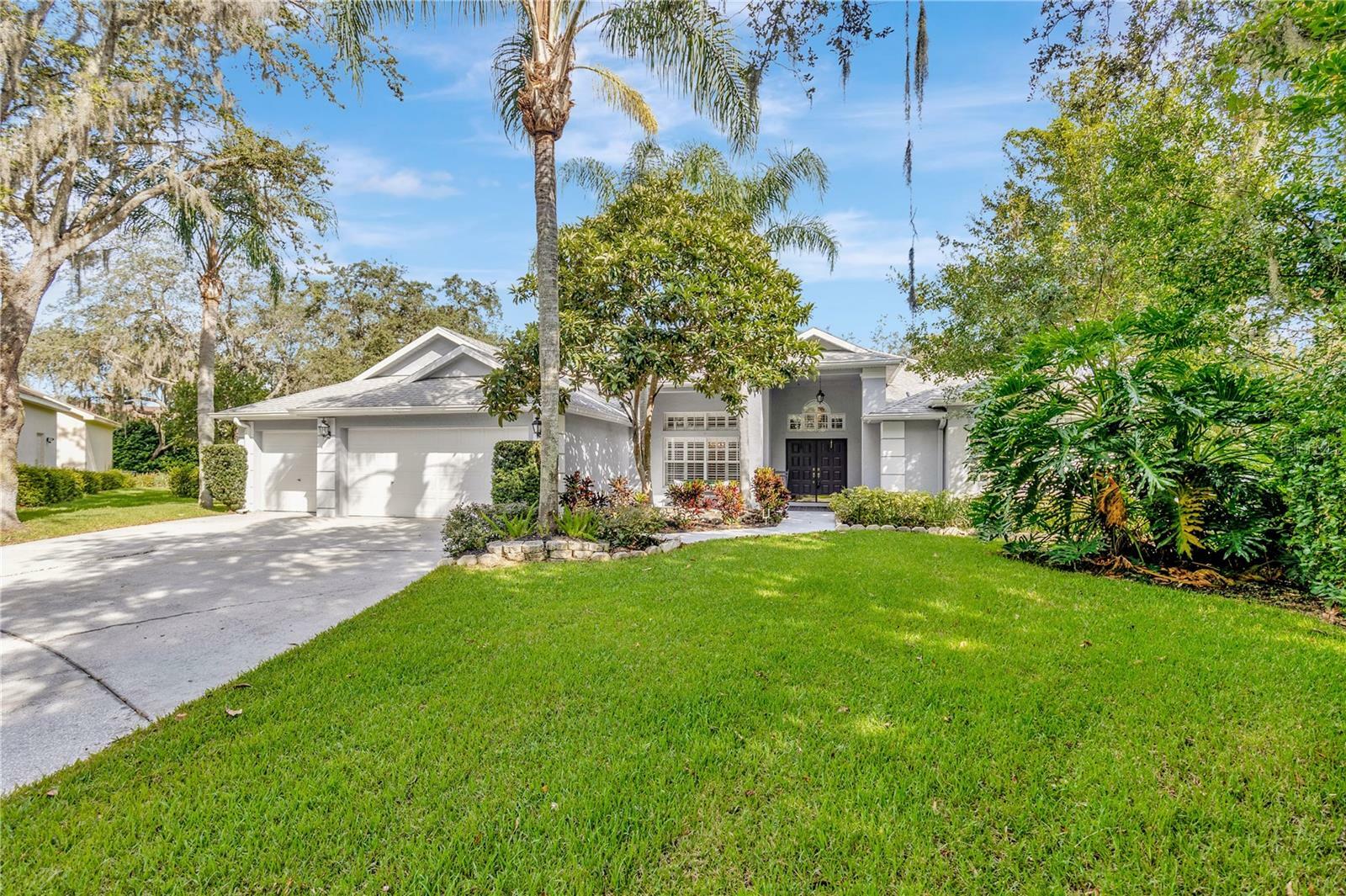 Property Photo:  3904 Executive Circle  FL 33566 