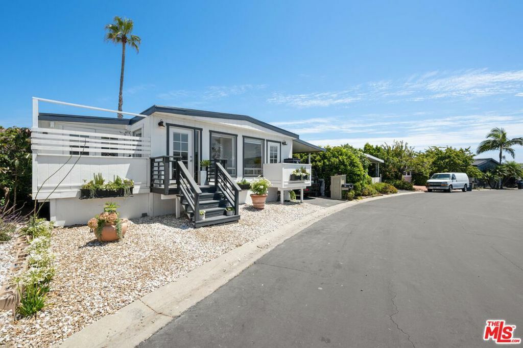 Property Photo:  29500 Heathercliff 96  CA 90265 