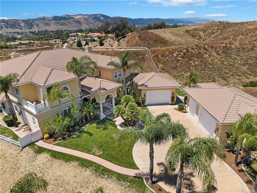 Property Photo: 43877 Calle De Velardo CA 92592