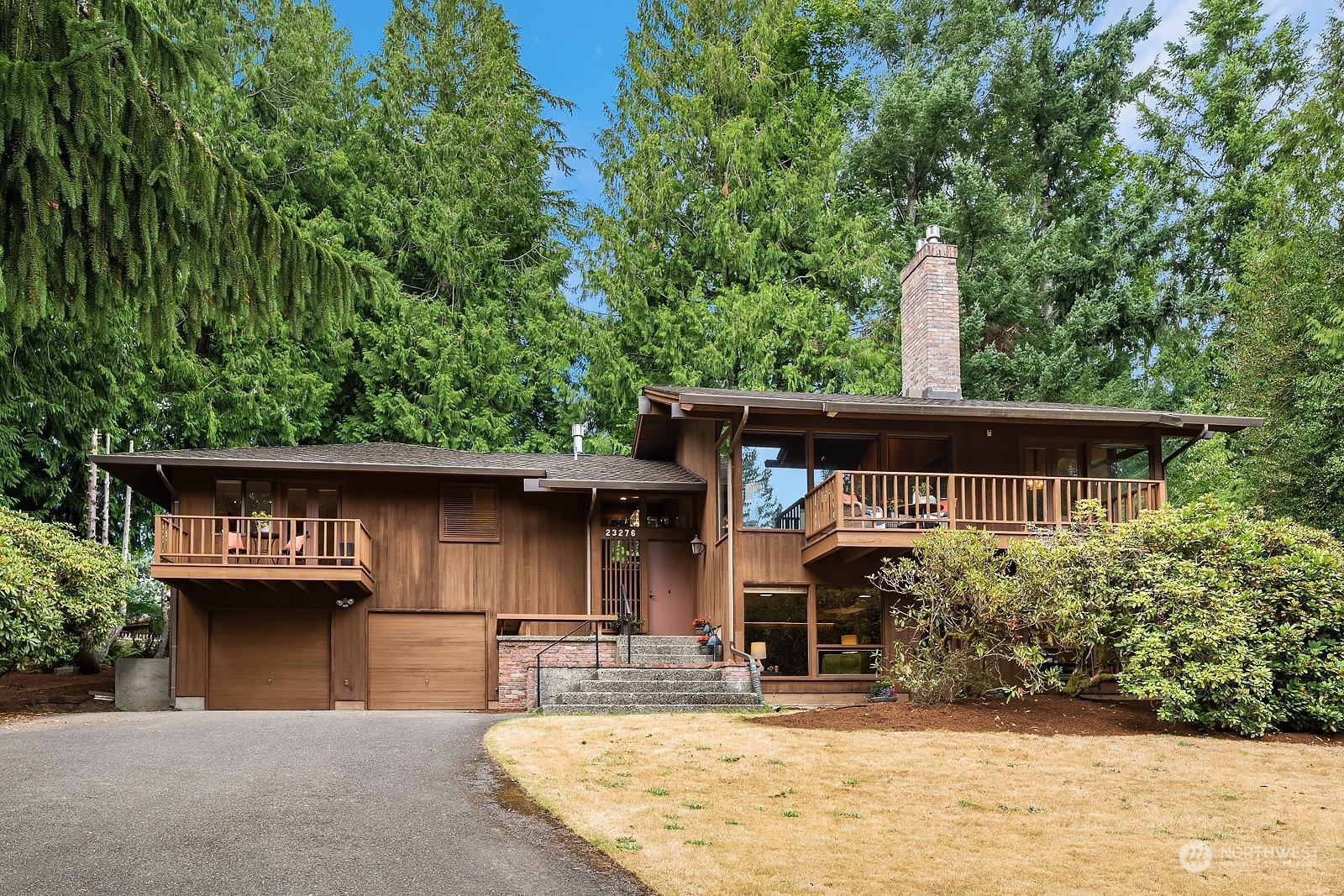 Property Photo:  23276 SE 54th Place  WA 98029 