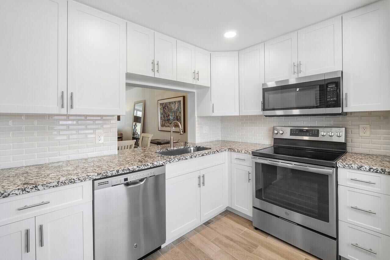 Property Photo: 931 Gardenia Drive 368 FL 33483