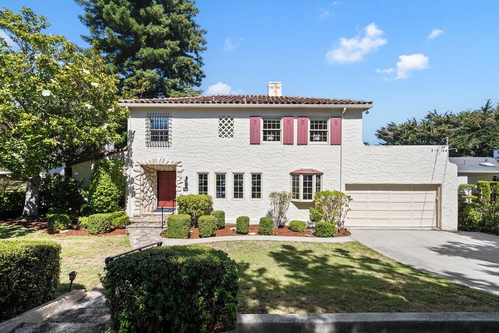 Property Photo:  109 La Mesa Drive  CA 94010 