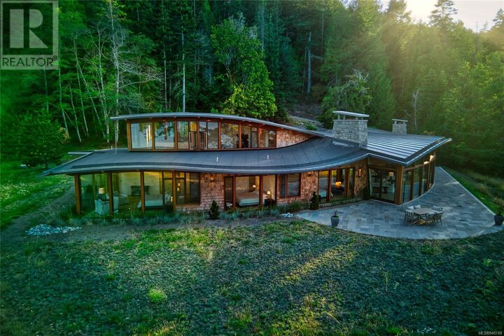 5 bed Pender Island home for sale 3200 Clam Bay Road, Pender Island