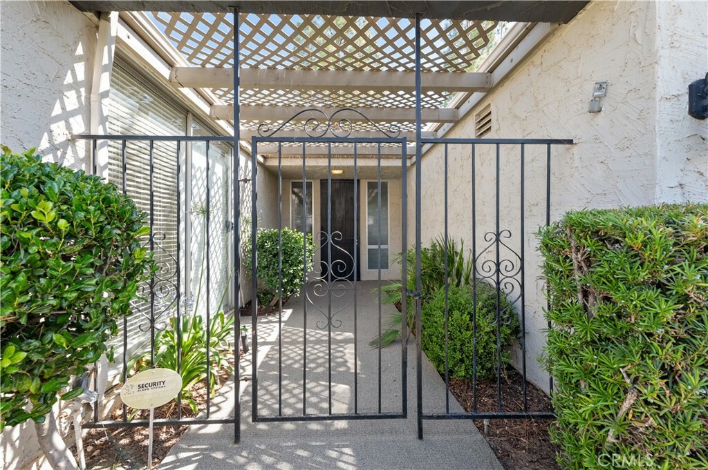 Property Photo:  26063 Verde Grande Court  CA 92586 