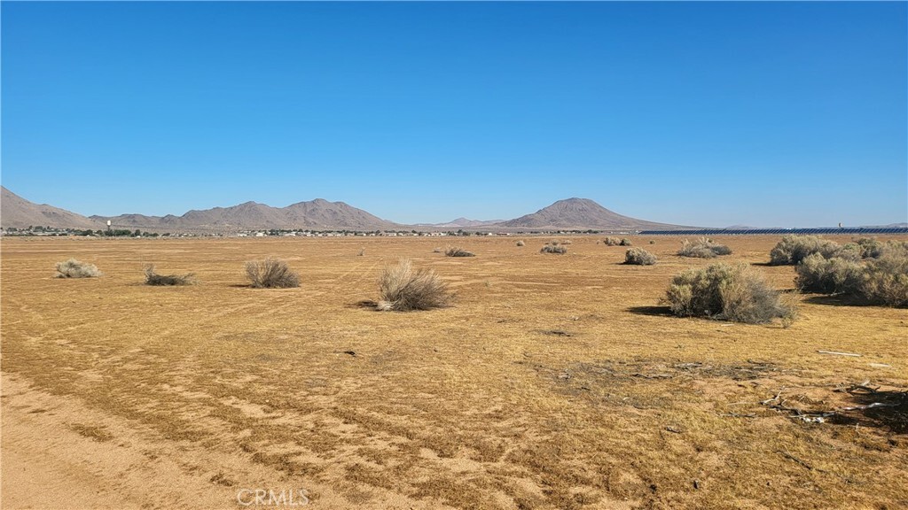Property Photo: 0 Navajo Rd 0440-096-43 CA 92307