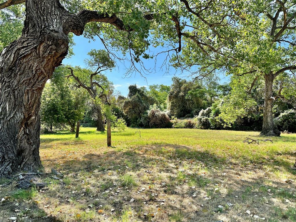 Property Photo:  2701 Mims Street  TX 76112 