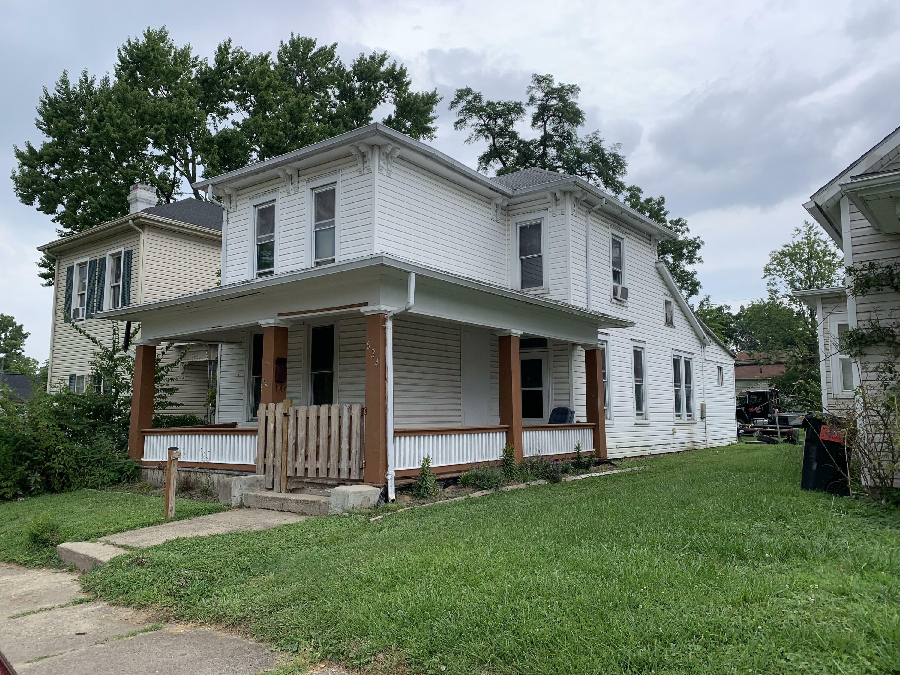 Property Photo: 624 W Pleasant Street OH 45506