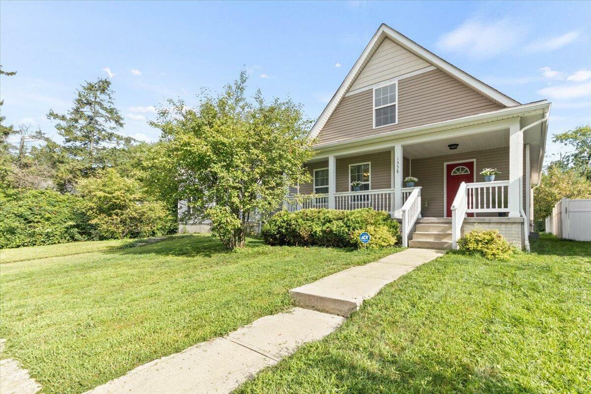 Property Photo: 1358 Minnesota Avenue OH 43211