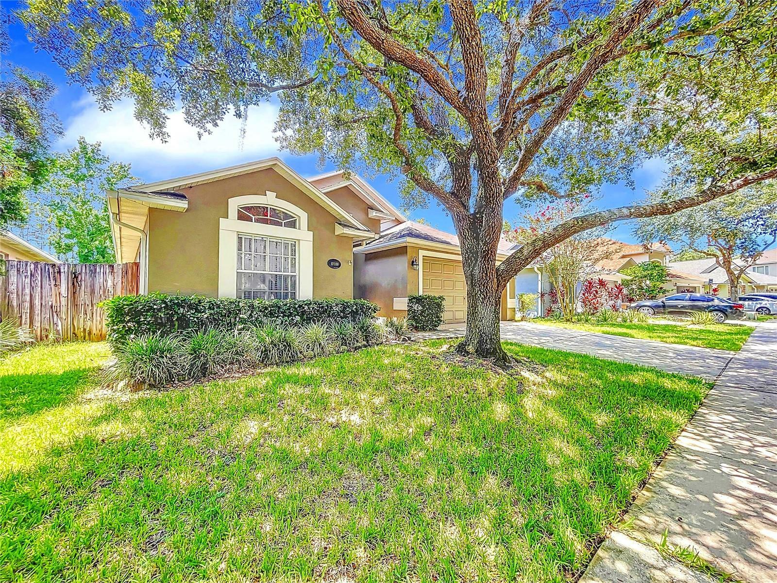 Property Photo:  18908 Nest Fern Circle  FL 33647 