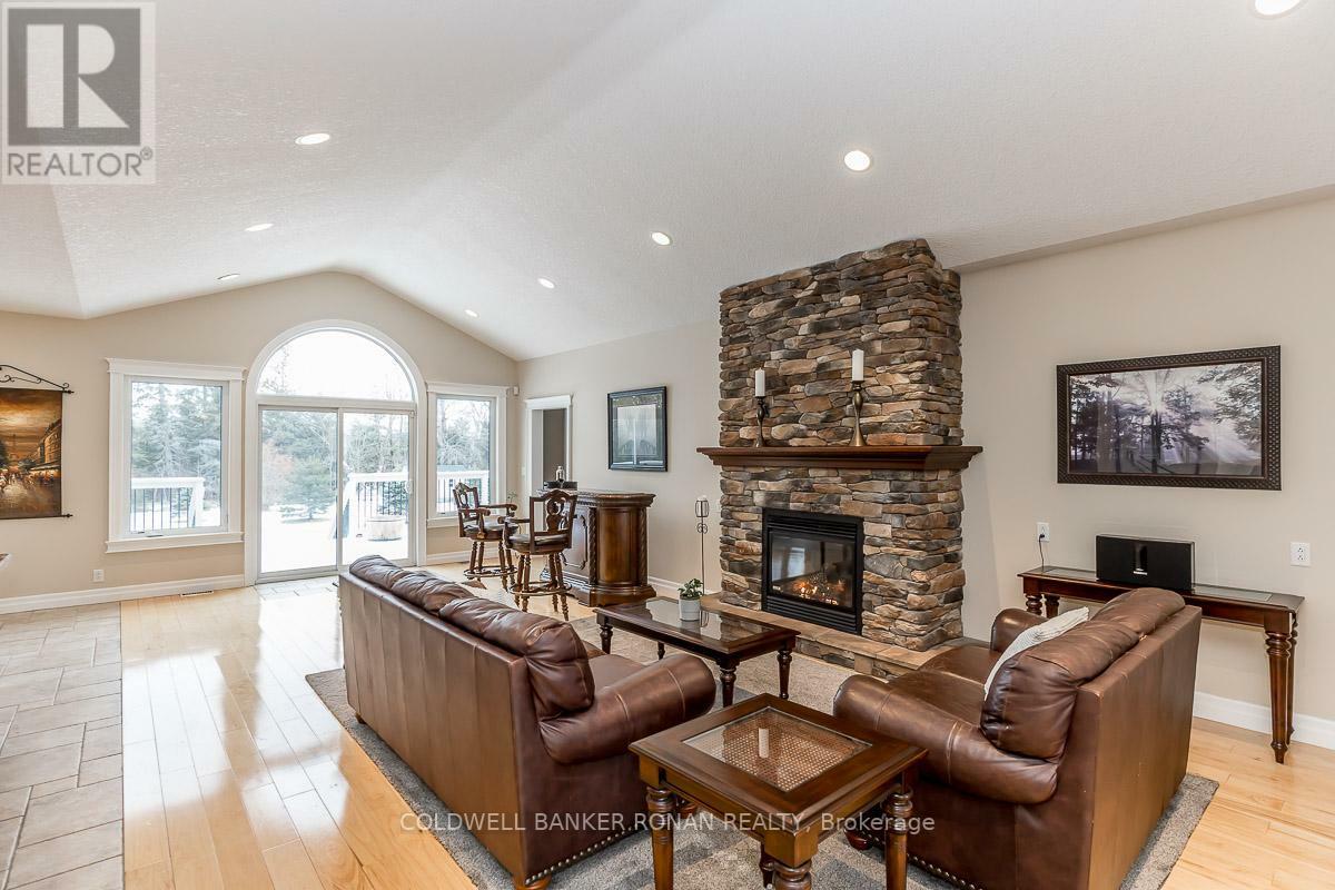 Property Photo: 52 Cindy Lane ON L0M1J0