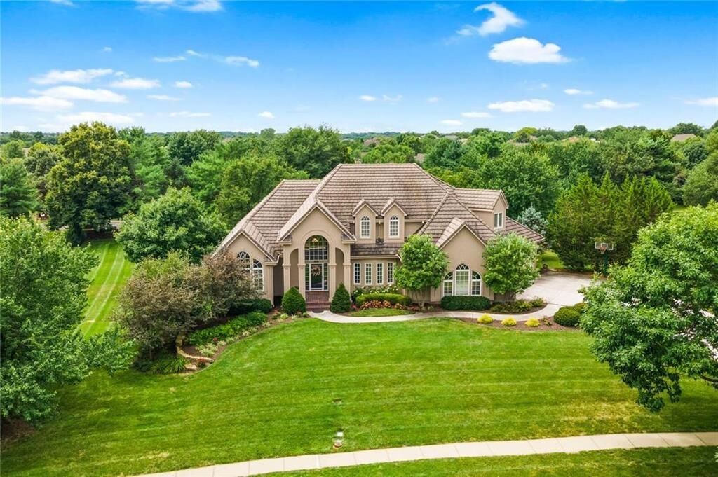 Property Photo: 14712 Delmar Street KS 66224