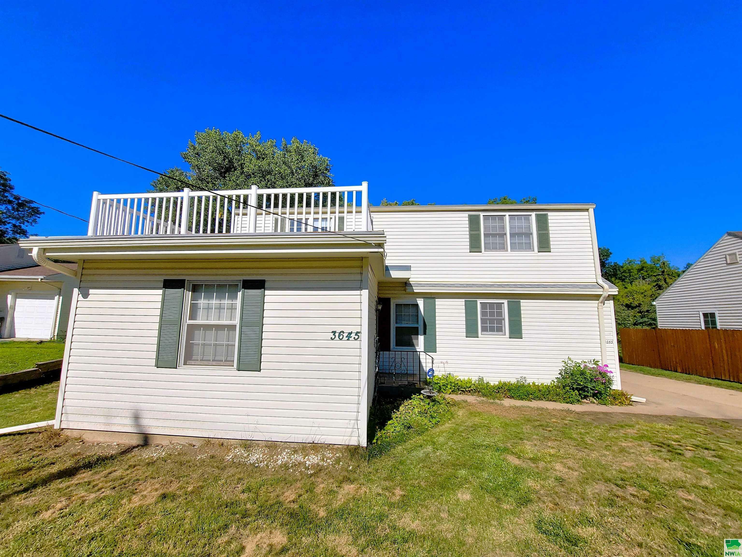 Property Photo:  3645 Summit St  IA 51104 