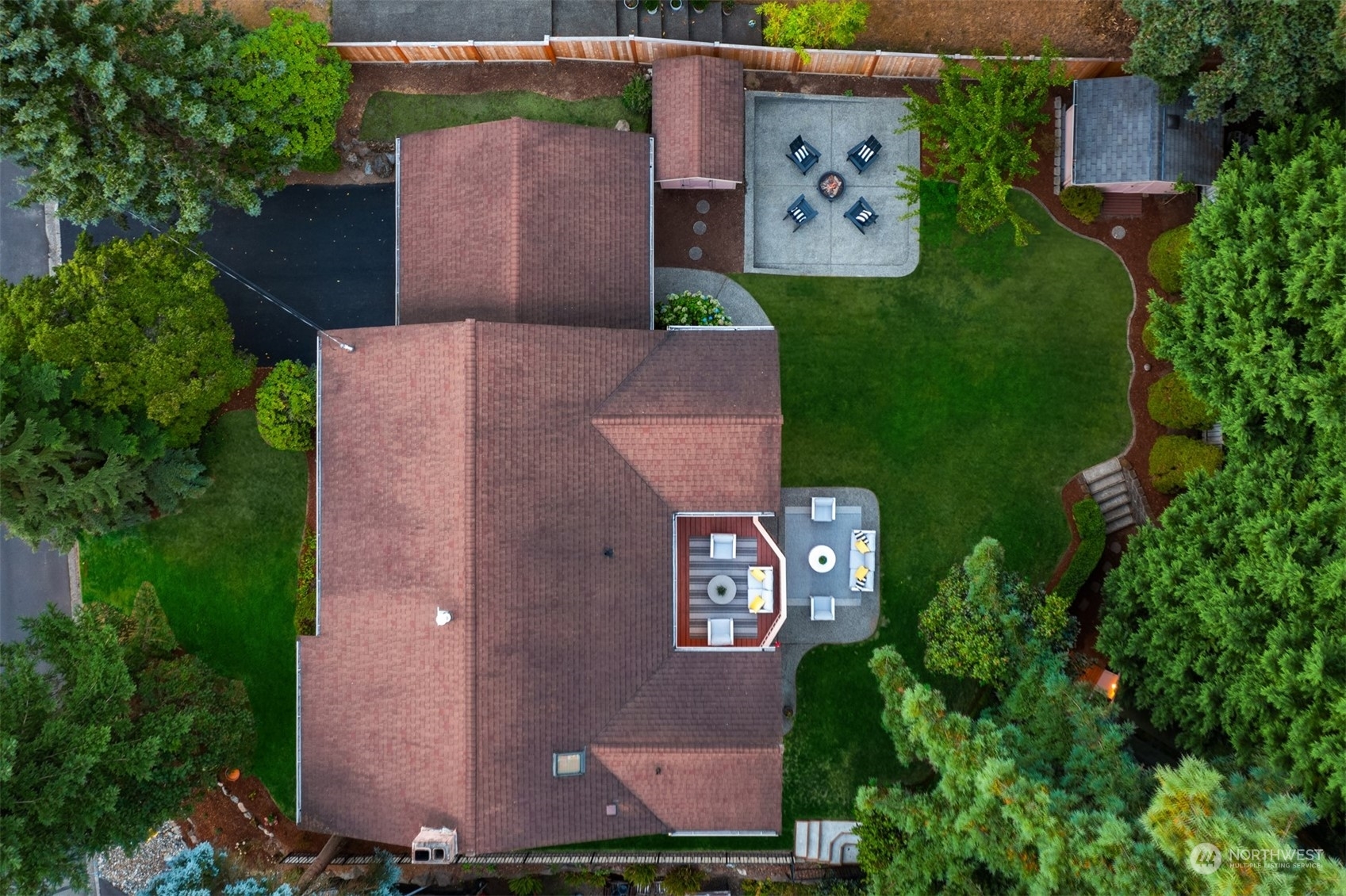 Property Photo: 11036 111th Avenue NE WA 98033