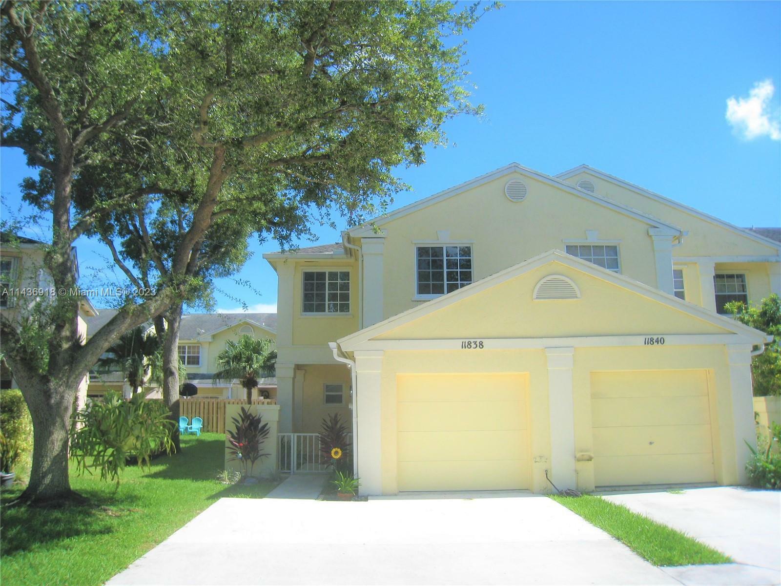 Property Photo:  11838 SW 99th St 11838  FL 33186 