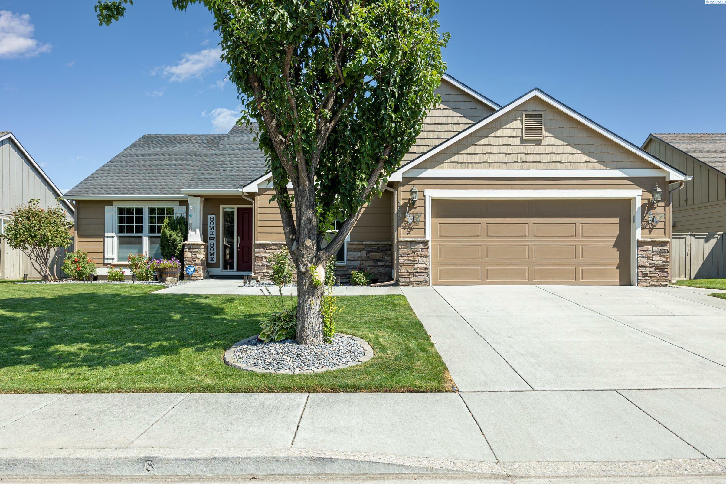 Property Photo: 1521 S Jefferson Pl WA 99338