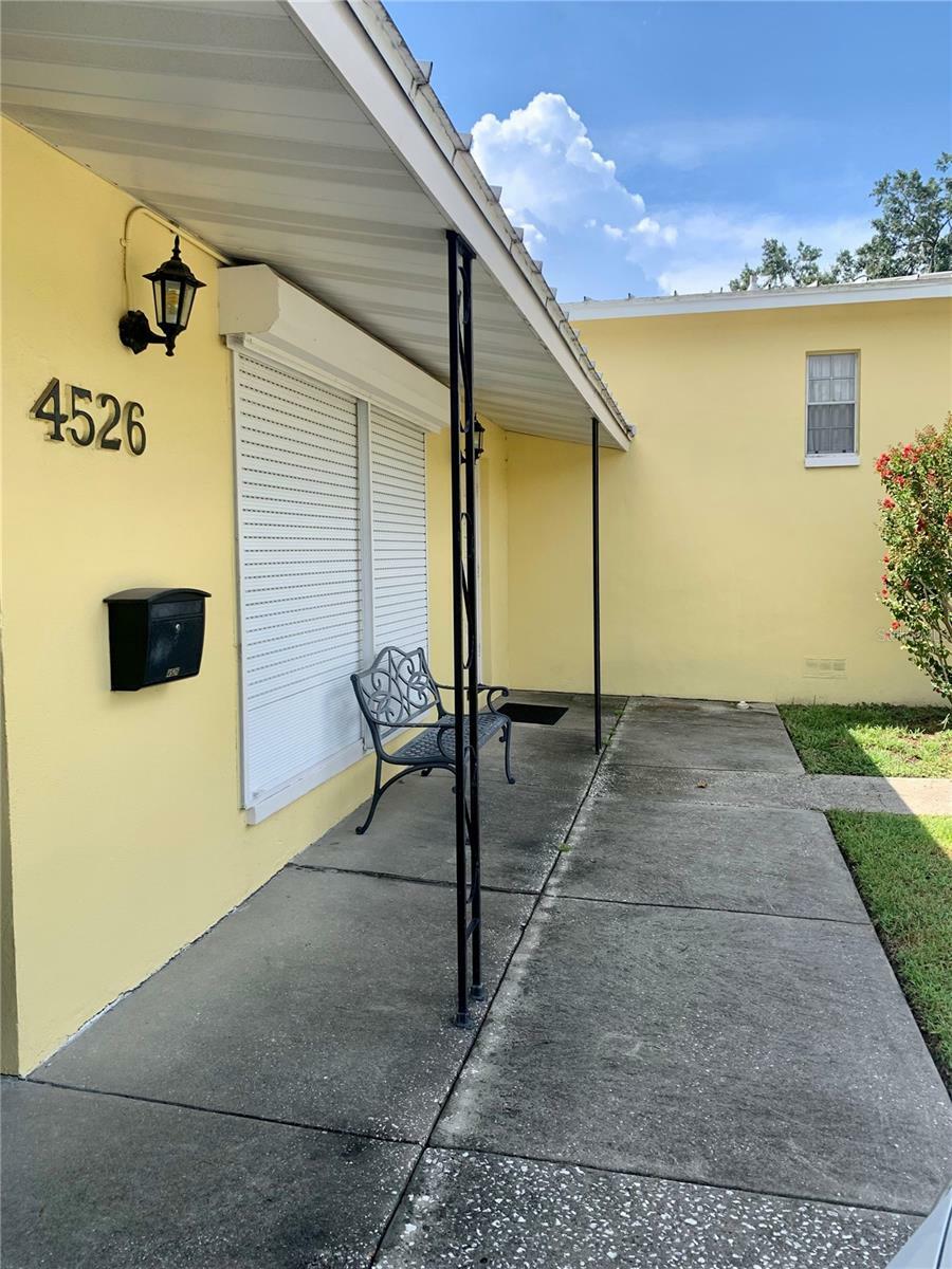 Property Photo:  4526 S Hesperides Street  FL 33611 