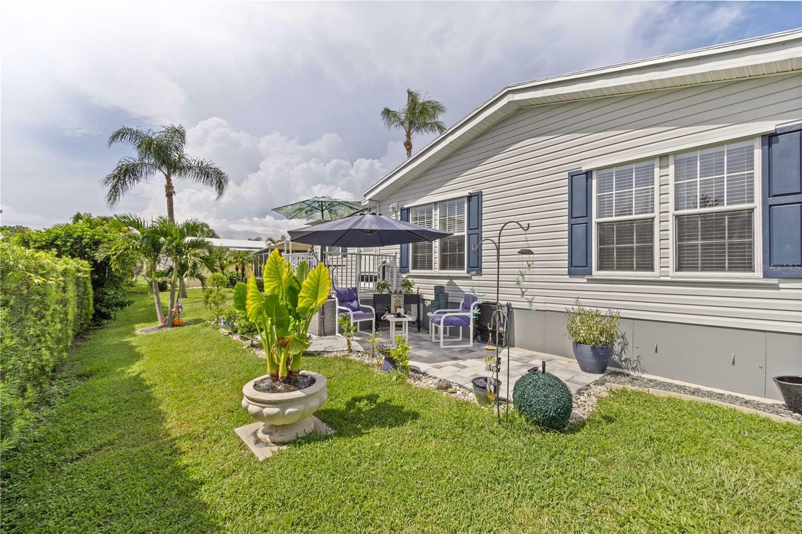 Property Photo:  2100 Kings Highway 384  FL 33980 