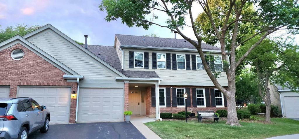 Property Photo:  1300 Pennwood Court A1  IL 60193 