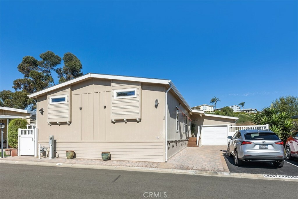 Property Photo: 38 Mira Las Olas CA 92673