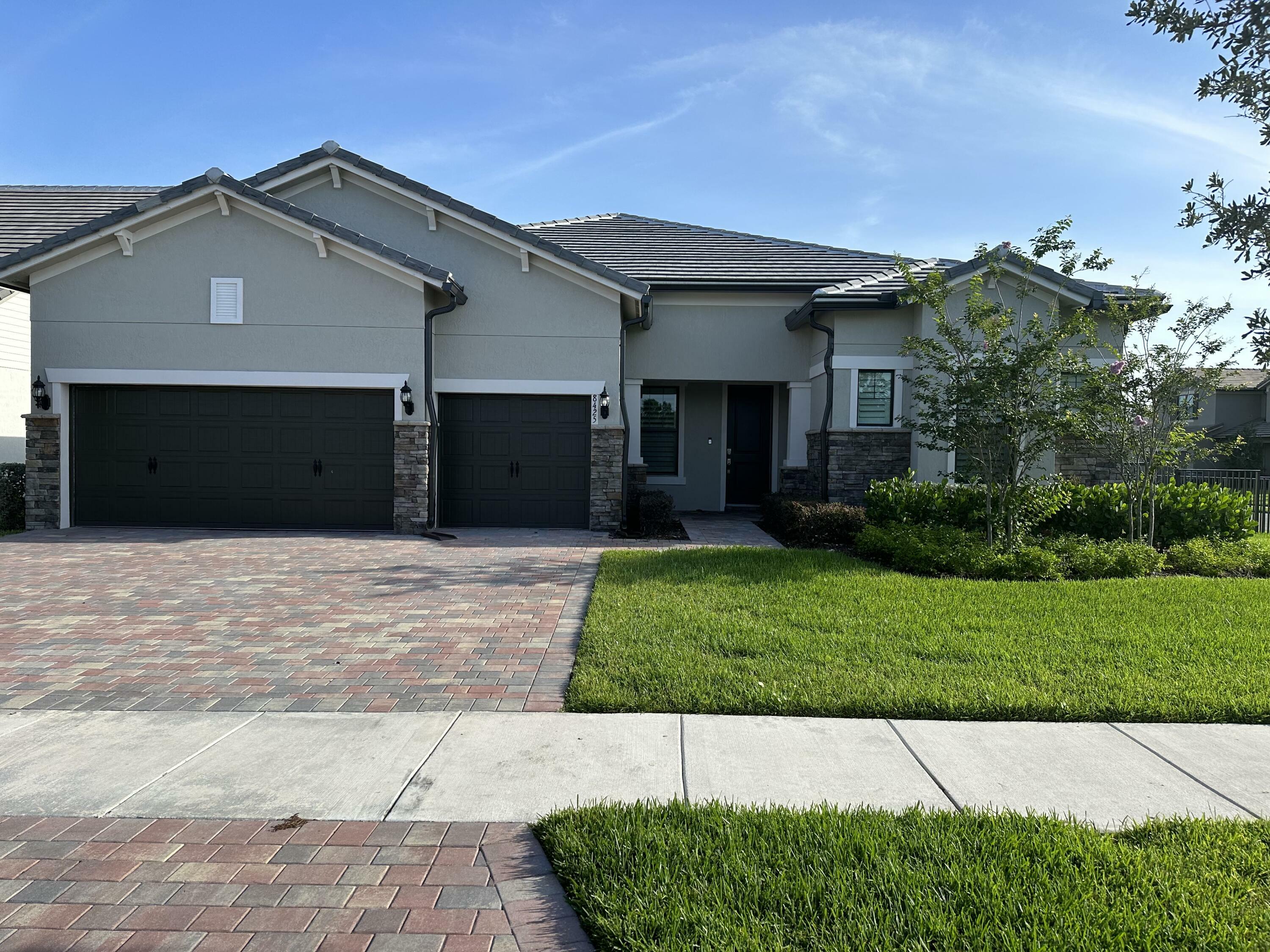 Property Photo:  8425 Vaulting Drive  FL 33467 