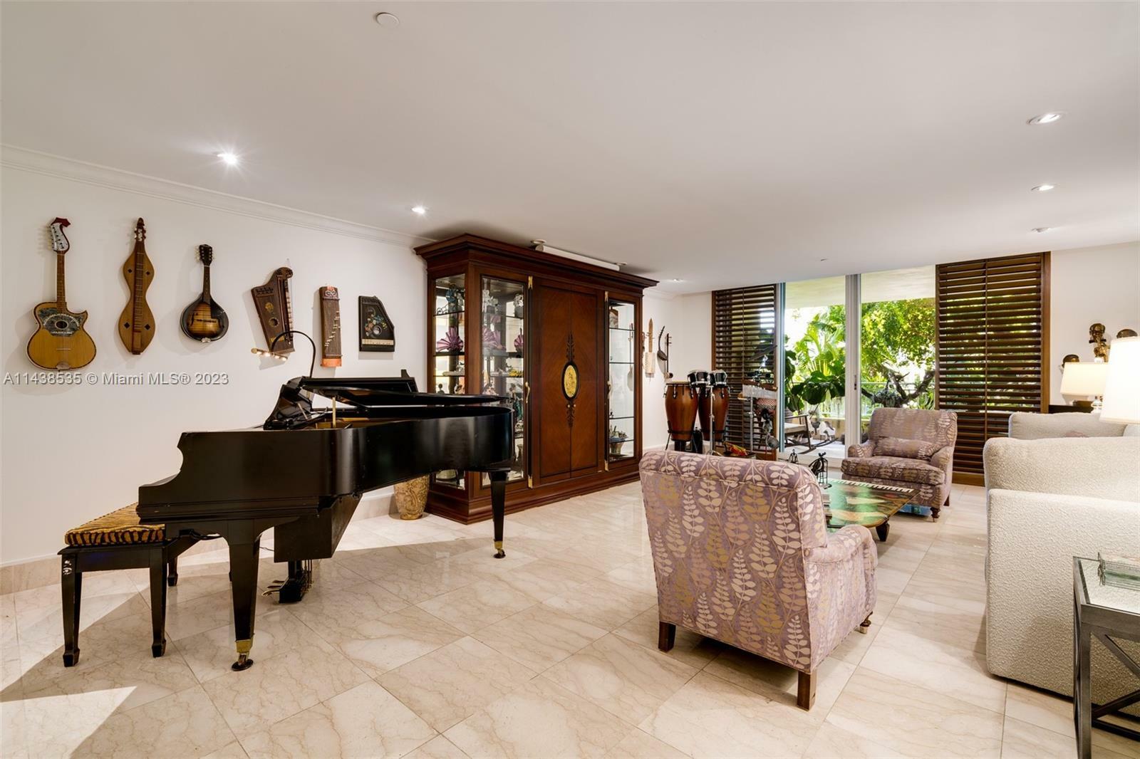 765 Crandon Blvd 301  Key Biscayne FL 33149 photo