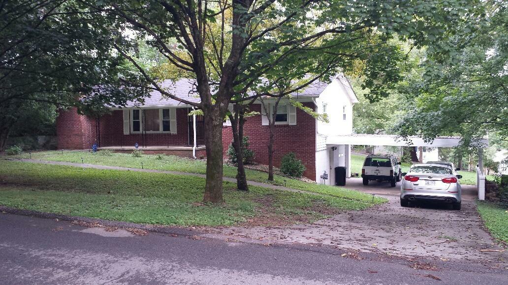 Property Photo:  910 Farragut Ave  TN 37917 