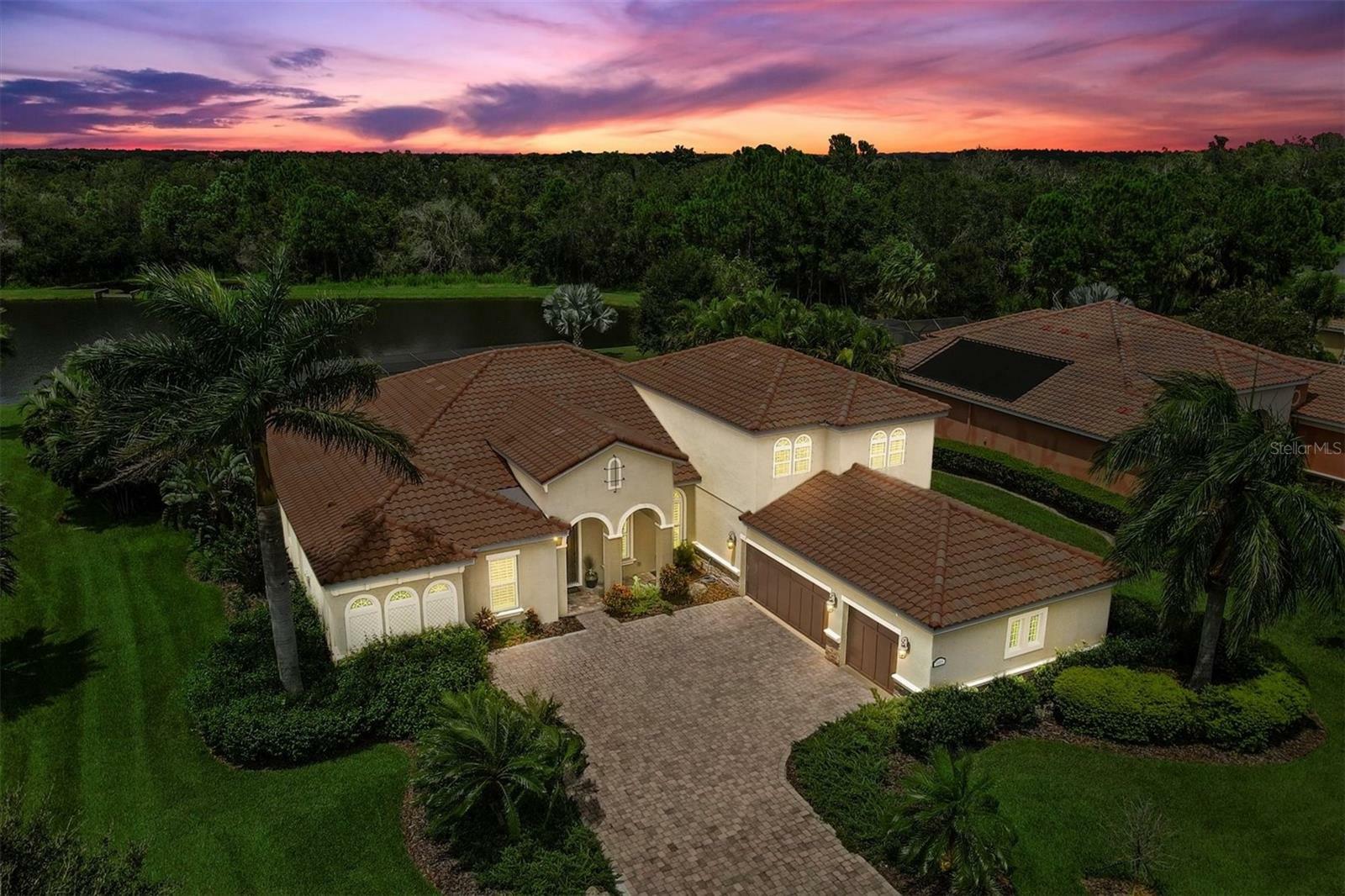Property Photo: 16805 1st Avenue E FL 34212