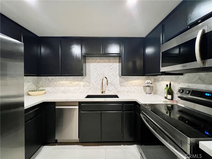 7312 Corbin Avenue  Reseda CA 91335 photo