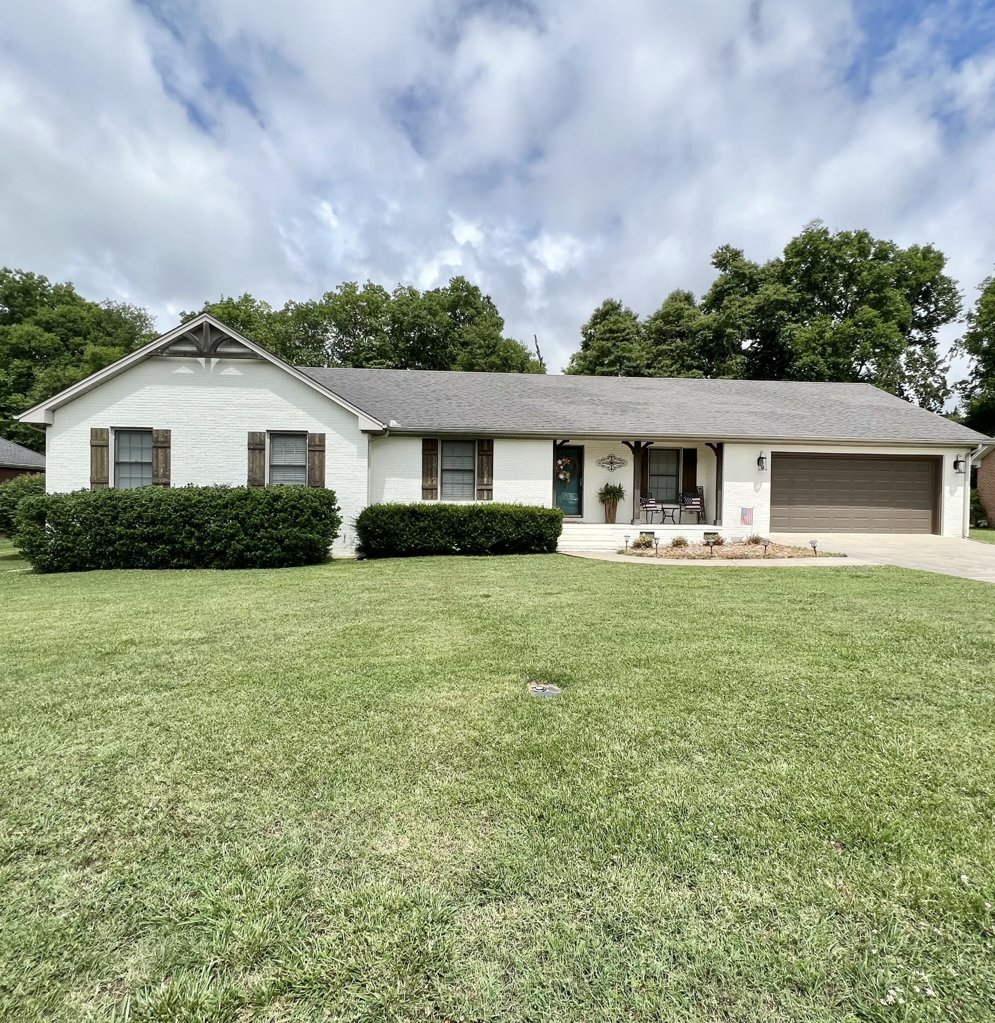 Property Photo:  105 Laurelwood Dr  TN 37160 