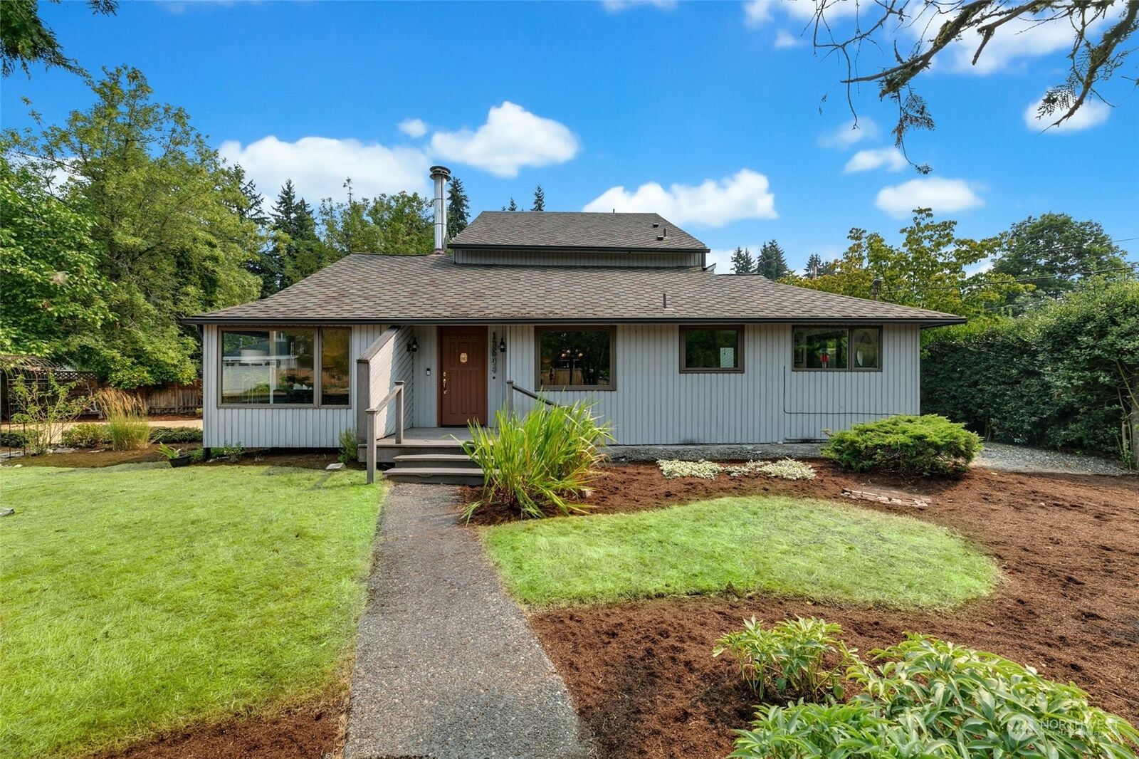 Property Photo:  13504 20th Avenue NE  WA 98125 