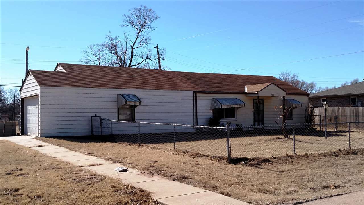 Property Photo: 123 E Valley Rd KS 67216
