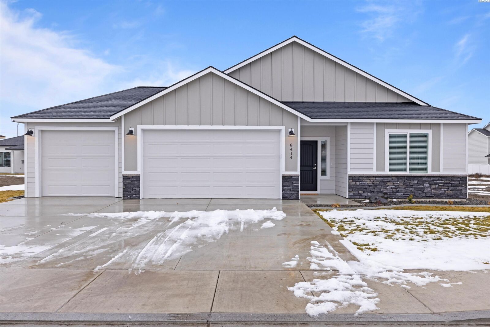 Property Photo:  8414 Ashen Dr Lot33  WA 99301 