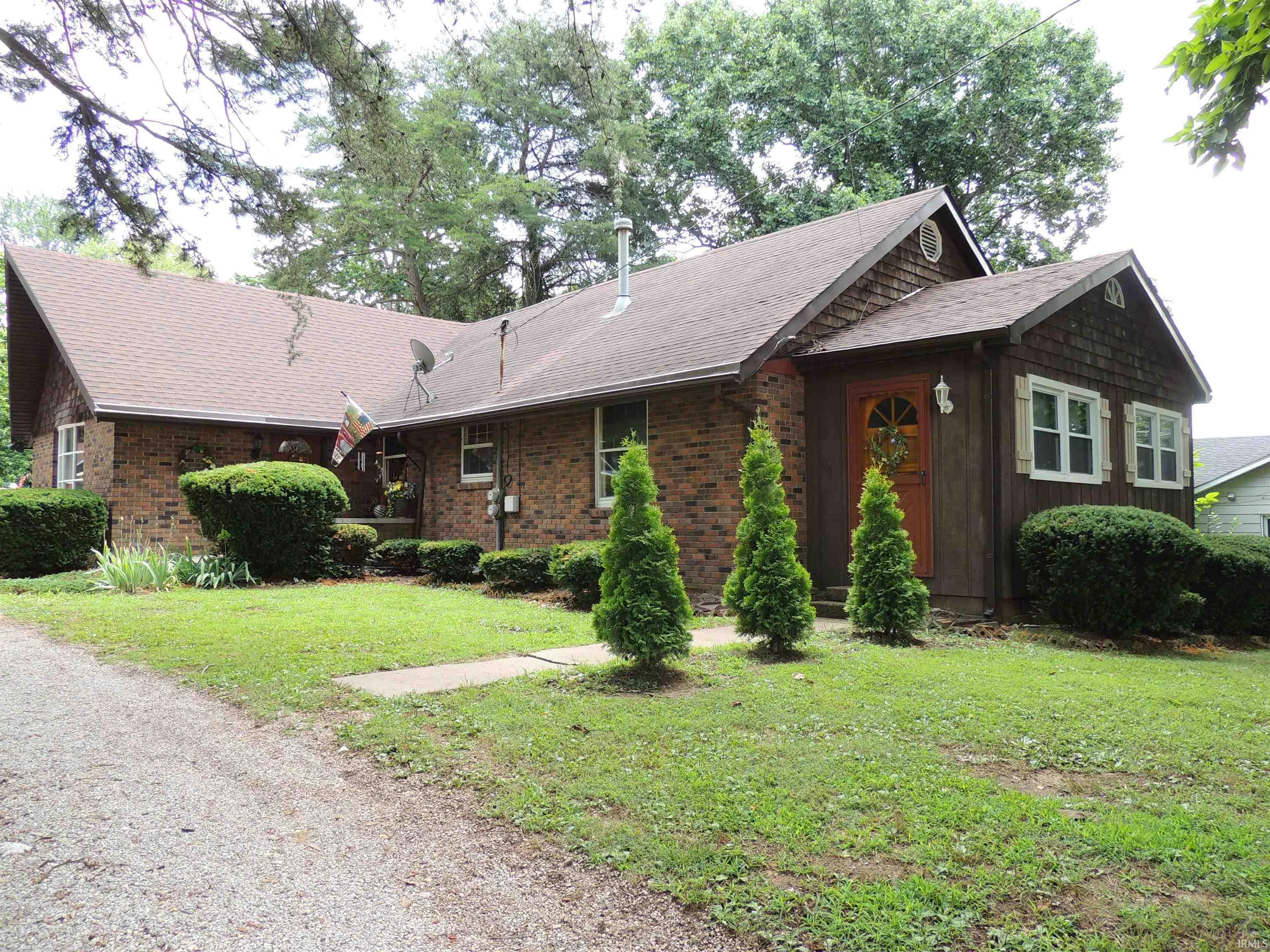 Property Photo:  1888 N State Route 61  IN 47601 