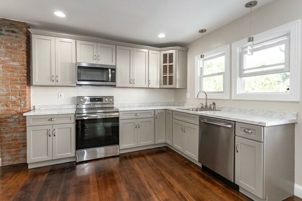 Property Photo: 19- 19/1/2 Avery St MA 01085