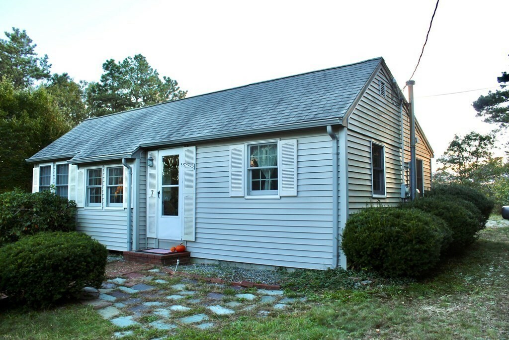 Property Photo:  7 Wallwind Dr  MA 02360 