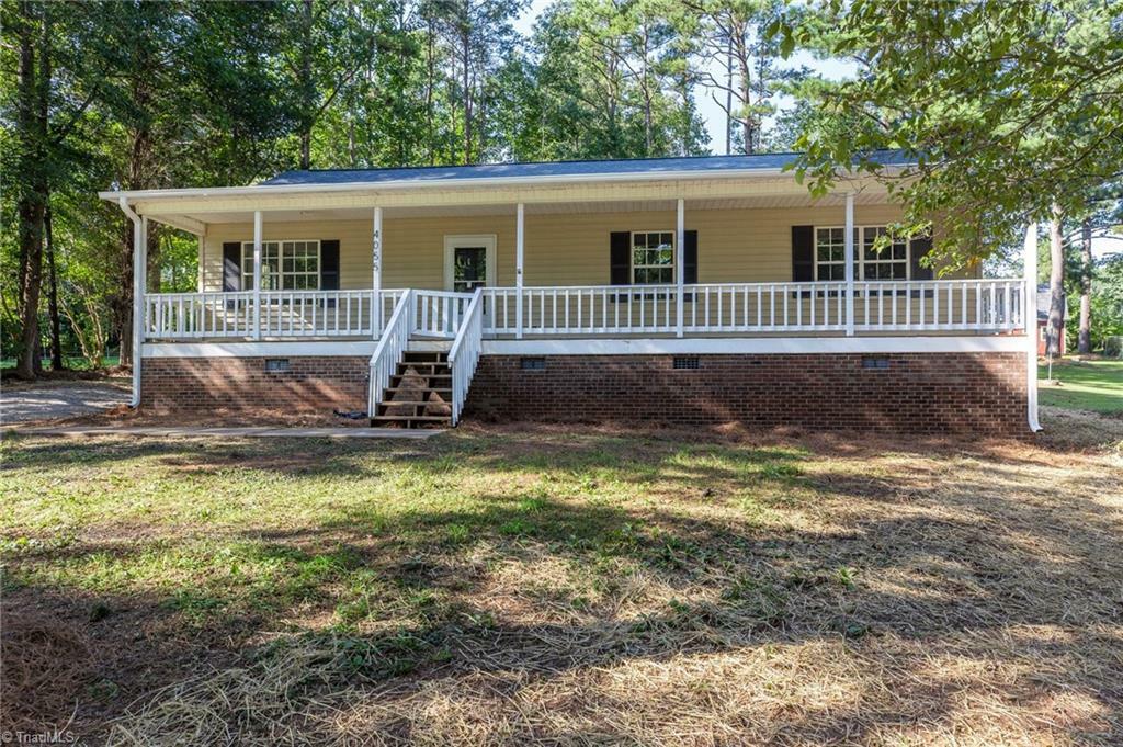 Property Photo: 4055 Langden Drive NC 27107