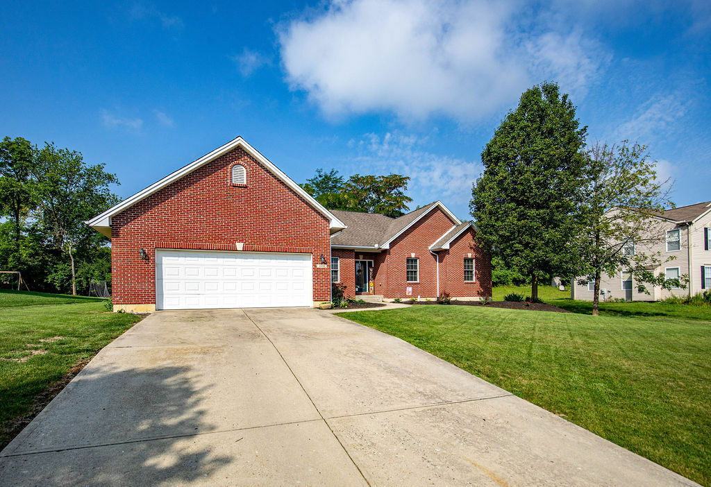 Property Photo:  843 Dufour Ln  OH 45056 