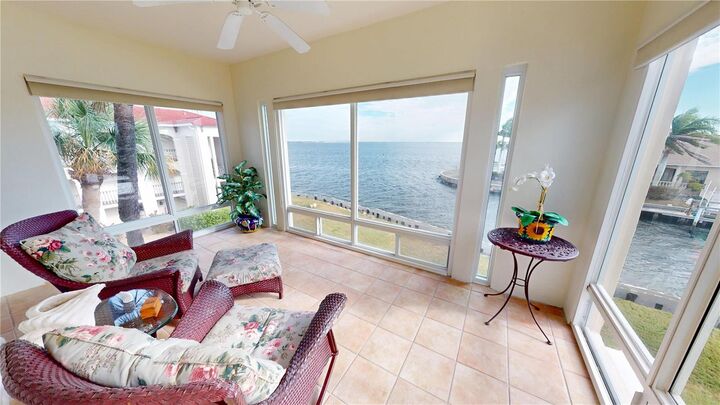Property Photo:  1 Colony Point Drive 5C  FL 33950 